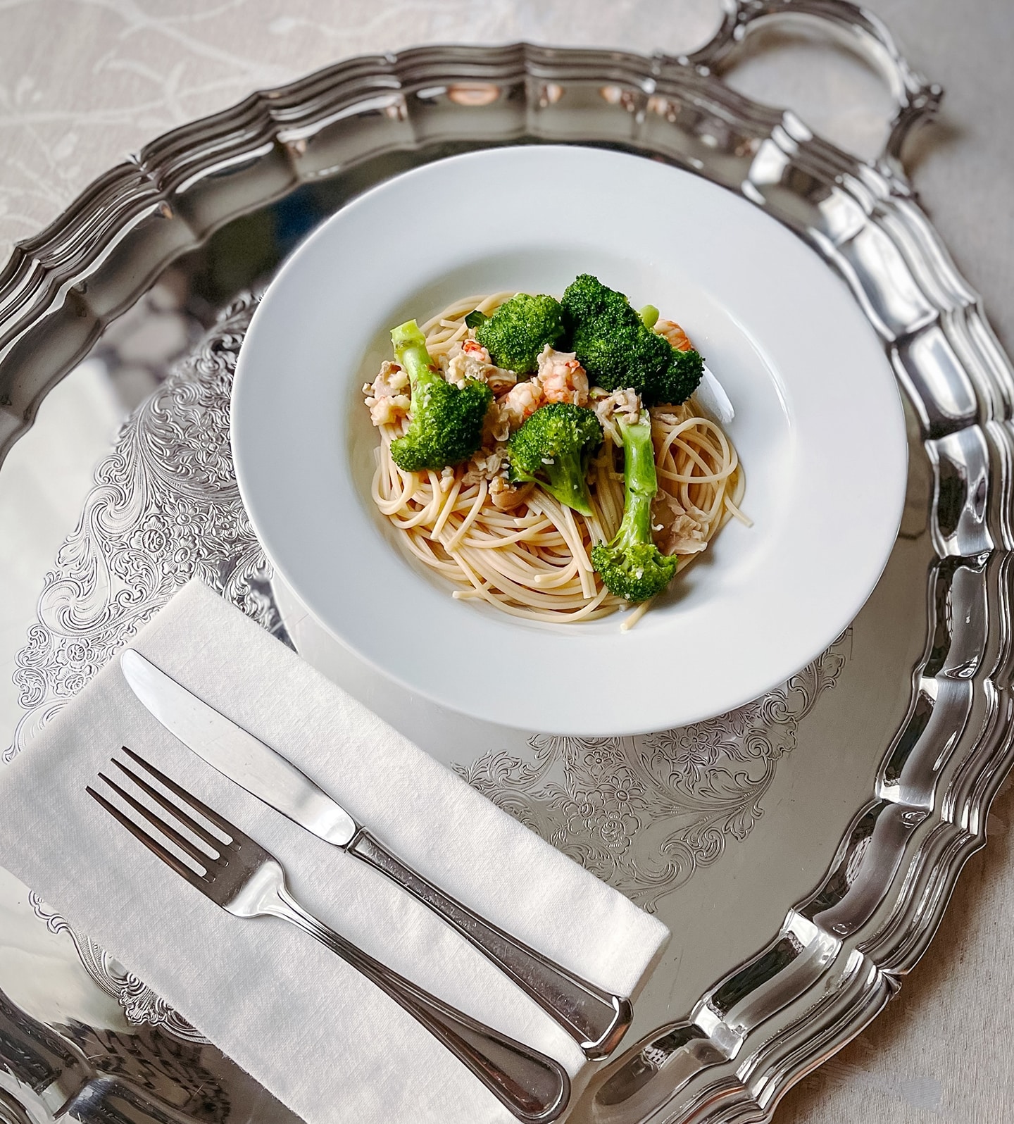 linguine and clam sauce, Linguine alle vongole, white clam sauce, langostinos and clam sauce, clam sauce, pasta and clam sauce, spaghetti and clam sauce